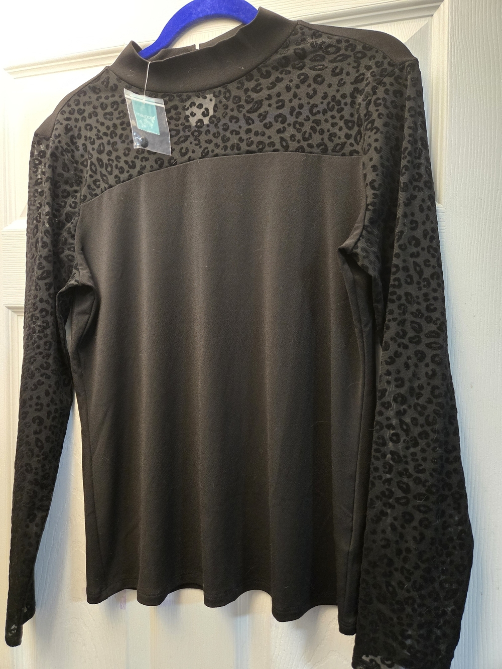 NWT Maurices Black Top with Burnout Leopard
